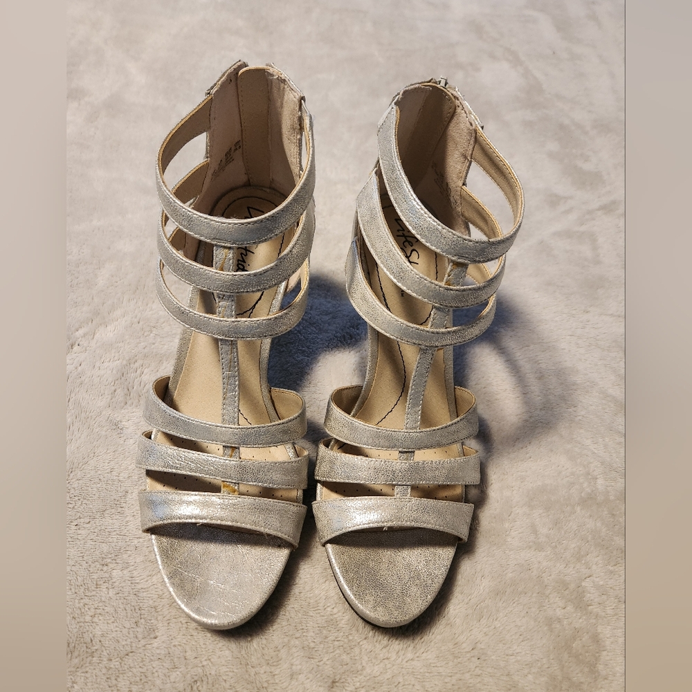 Elegant Life Stride Silver Strappy Sandals